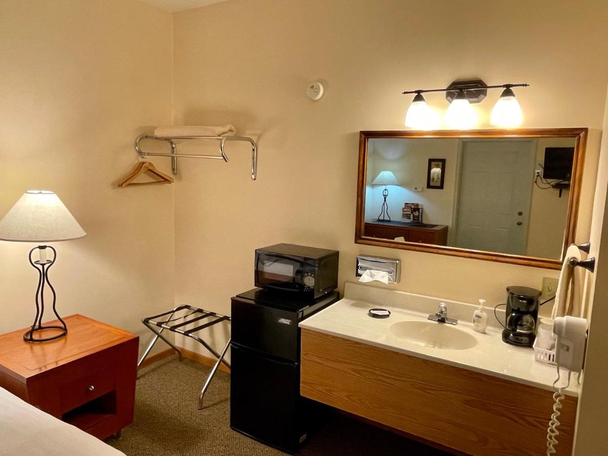 Whitetail Creek Resort Lead Bagian luar foto